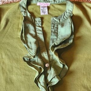 Kika Paprika Vintage button down top Size 2 Color Avocado Green